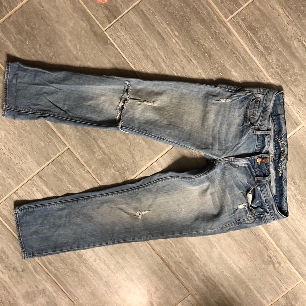 American eagle distressed crop jeans